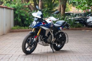 Front Left Quarter View View of F 450 GS