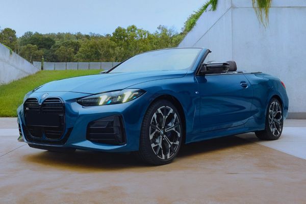 Front Left Quarter View Image of M440i
