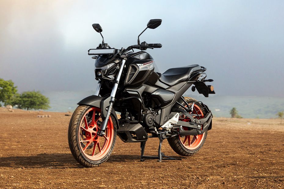 Front Left Quarter View View of FZ-RAVE