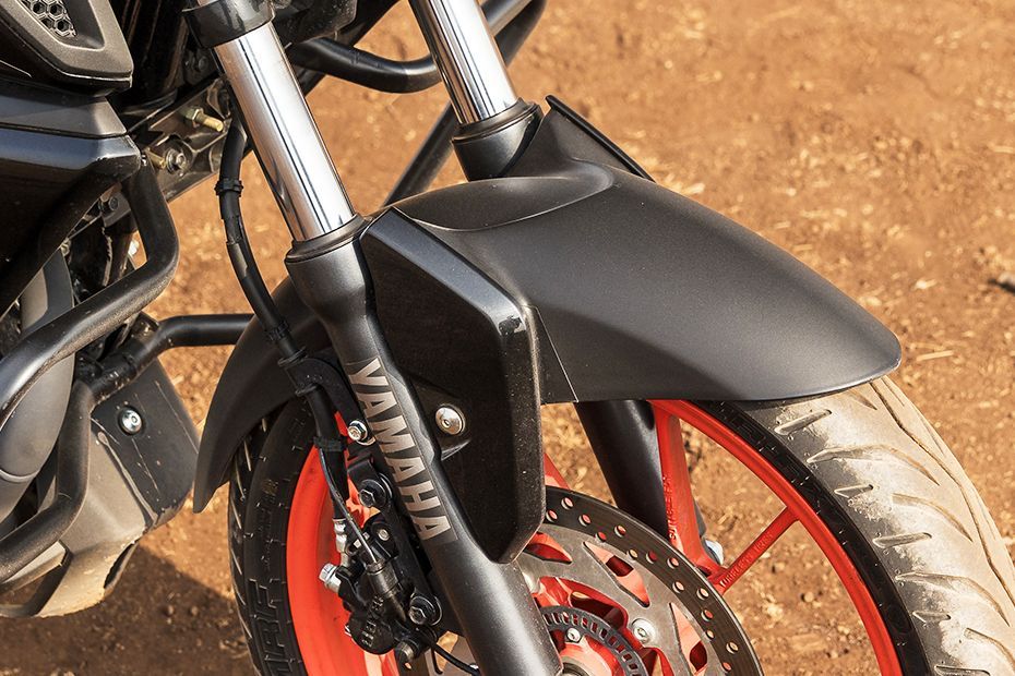 Front Mudguard & Suspension of FZ-RAVE