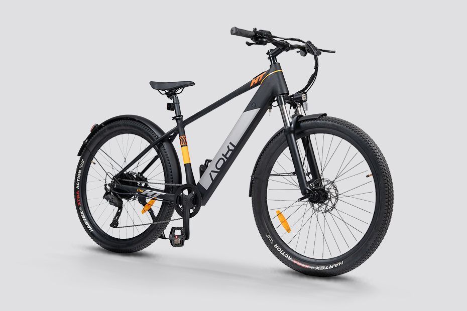Front Right Quarter View of Lynx HT