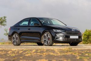 Front Right Quarter View Image of Octavia RS