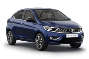 Front Right Quarter View Image of Tigor