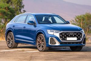 Front Right Quarter View Image of SQ8