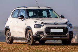 Front Right Quarter View Image of C3