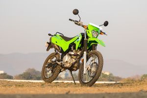 Front Right Quarter View of KLX230