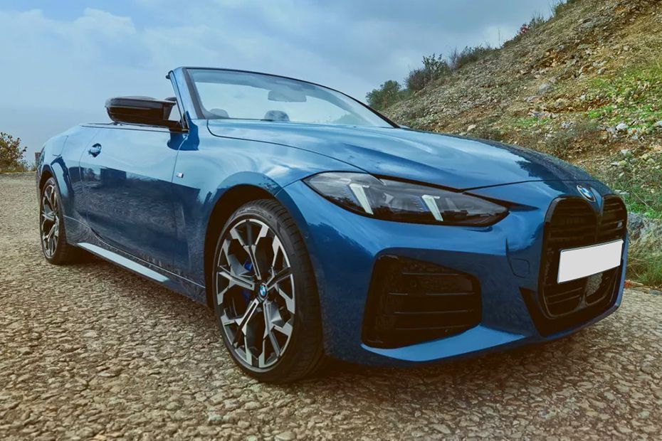 Front Right Quarter View Image of M440i