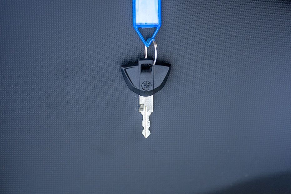 Key (Front) of F 450 GS