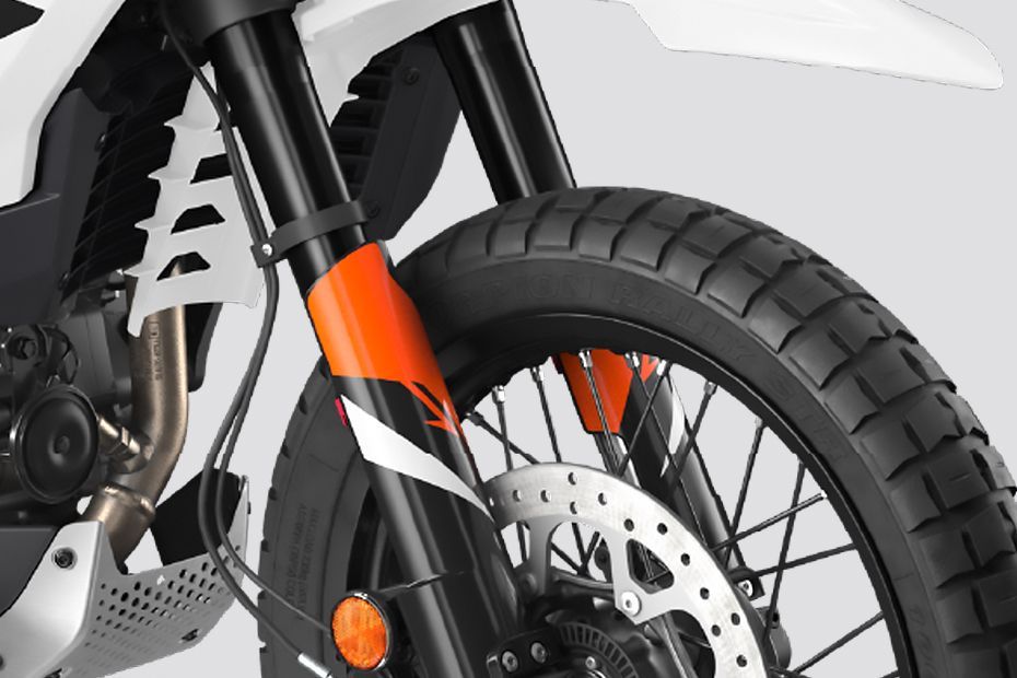 Front Suspension of 390 Adventure S