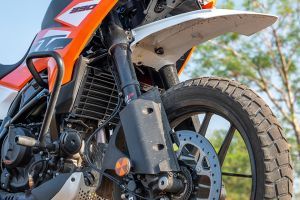 Front Suspension of 390 Adventure