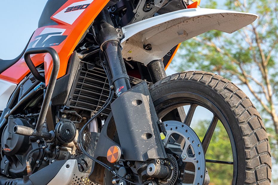 Front Suspension of 390 Adventure