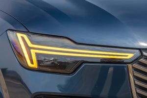 Turn Indicator (Front) Image of XC90