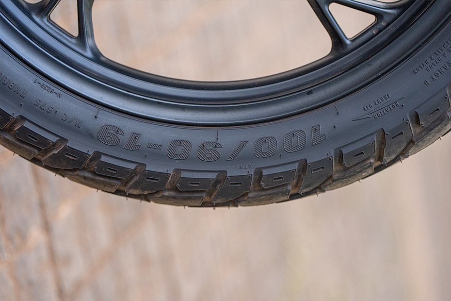 Front Tyre of F 450 GS