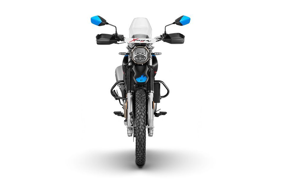 Front View of XPulse 200 4V