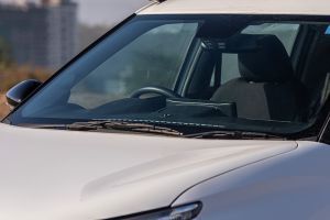 Front Windshield and Wiper Image of C3