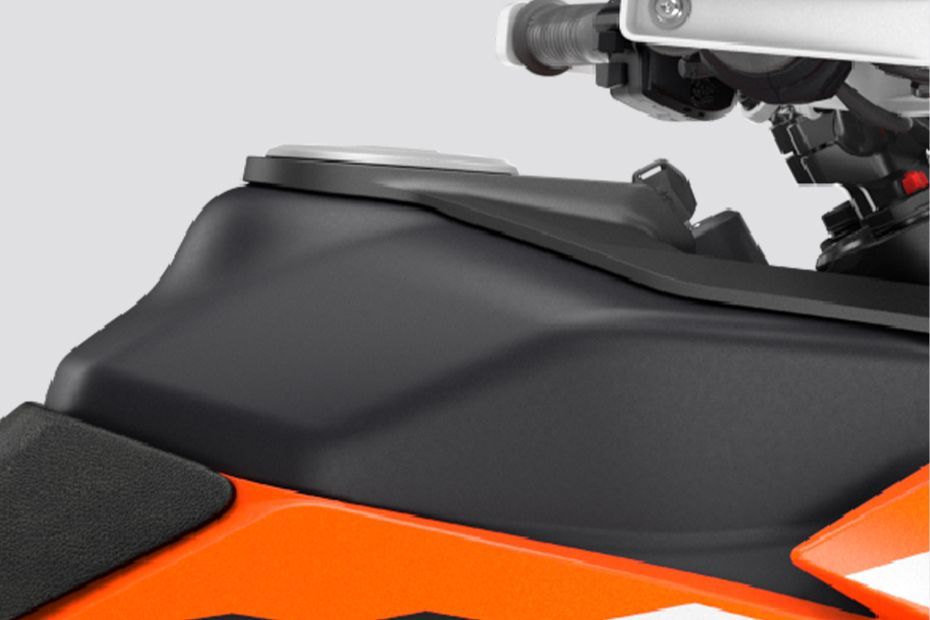 Fuel Tank (Right) of 390 Adventure S