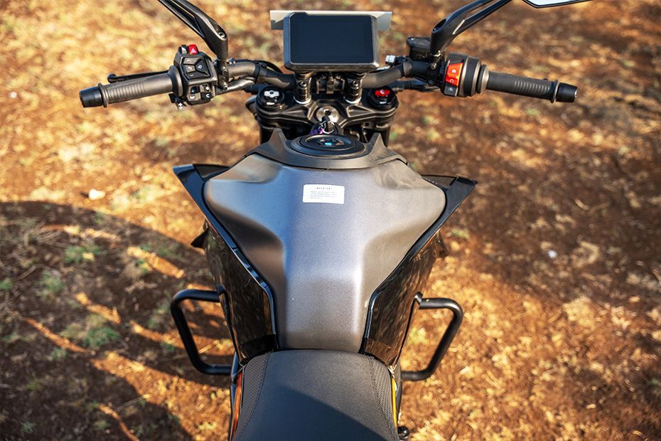 Fuel Tank (Top) of Model_