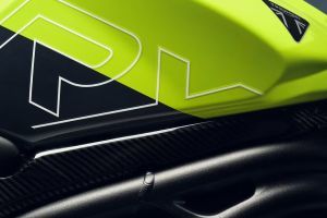 Graphics of Speed Triple 1200