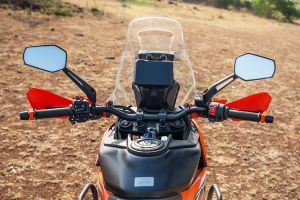 Handlebar of 390 Adventure