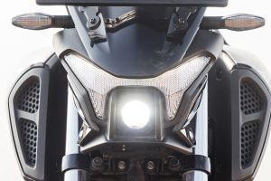 Headlamp of FZ-RAVE