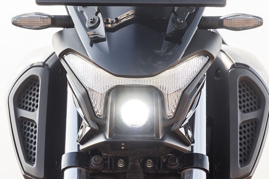 Headlamp of FZ-RAVE