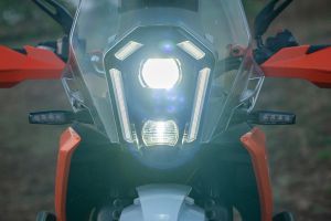 Headlamp of 390 Adventure