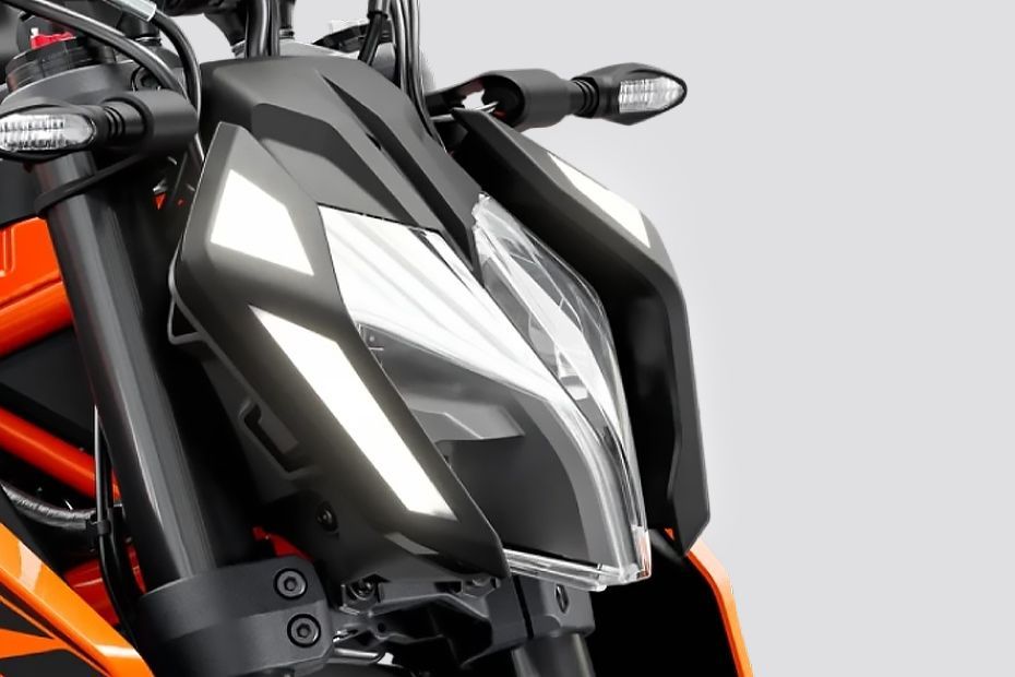 Headlamp of 390 Duke R