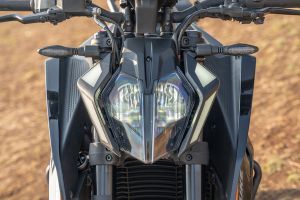 Headlamp of 390 Duke