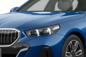 Headlight Image of 5 Series