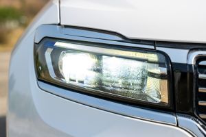 Headlight Image of Meridian