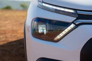 Headlight Image of C3
