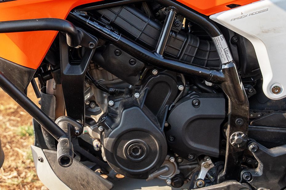 Engine (Left) of 390 Adventure