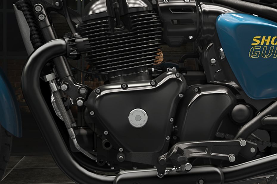 Engine (Left) of Shotgun 650