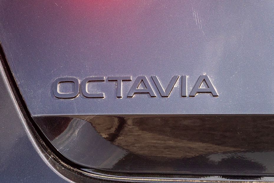Model Badge Image of Octavia RS