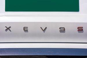 Model Badge Image of XEV 9S