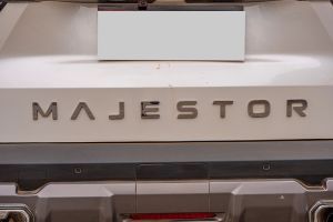 Model Badge Image of Majestor