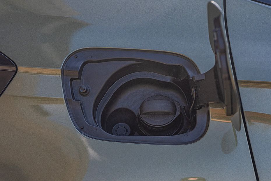 Fuel Lid (Open) Image of Taigun