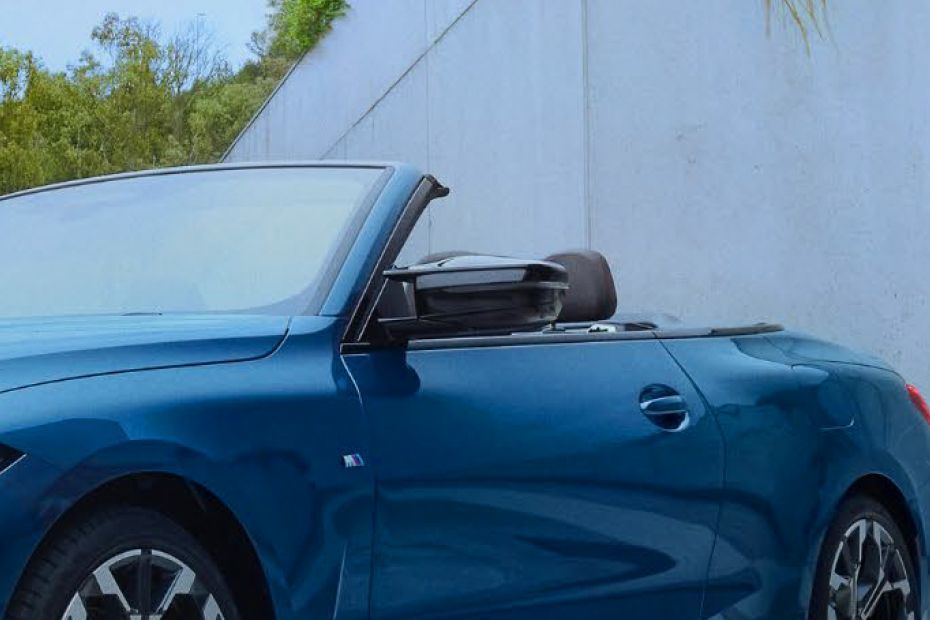 Outside Mirror Image of M440i