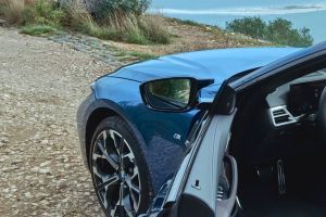 Outside Mirror Glass Image of M440i