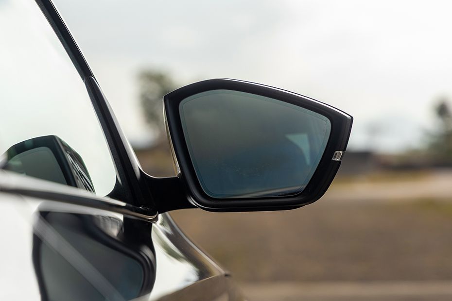 Outside Mirror Glass Image of Octavia RS