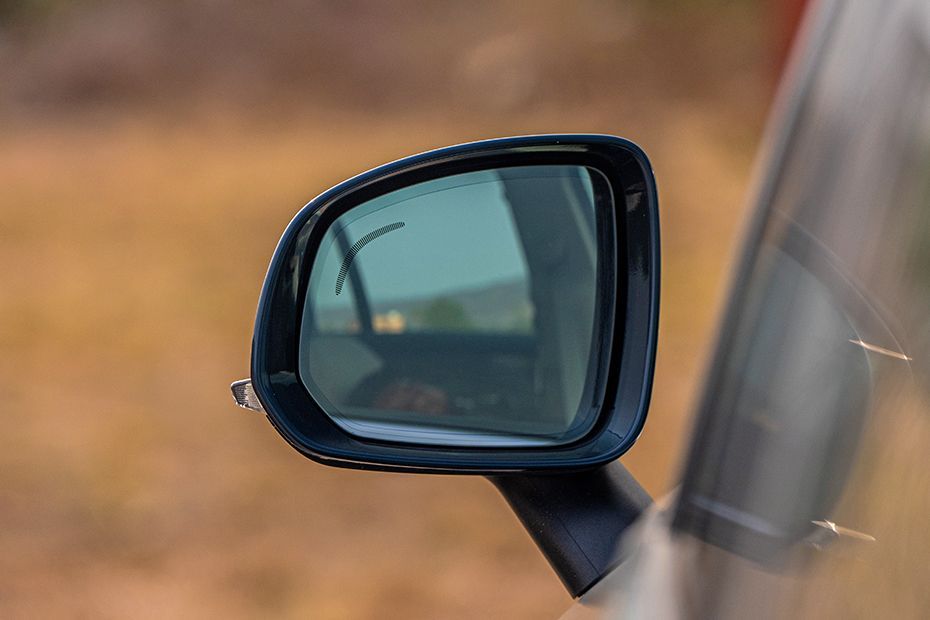 Outside Mirror Glass Image of XC90