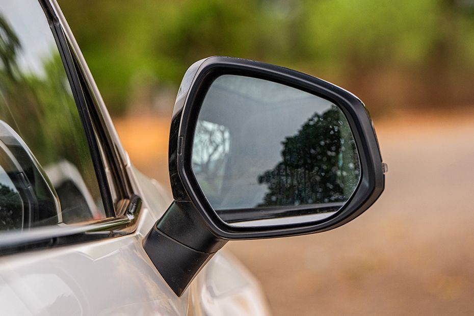 Outside Mirror Glass Image of Majestor