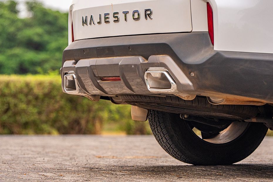 Rear Bumper Image of Majestor