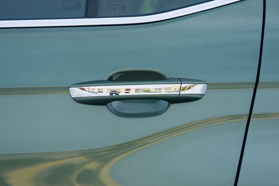 Rear Door Handle Image of Kushaq