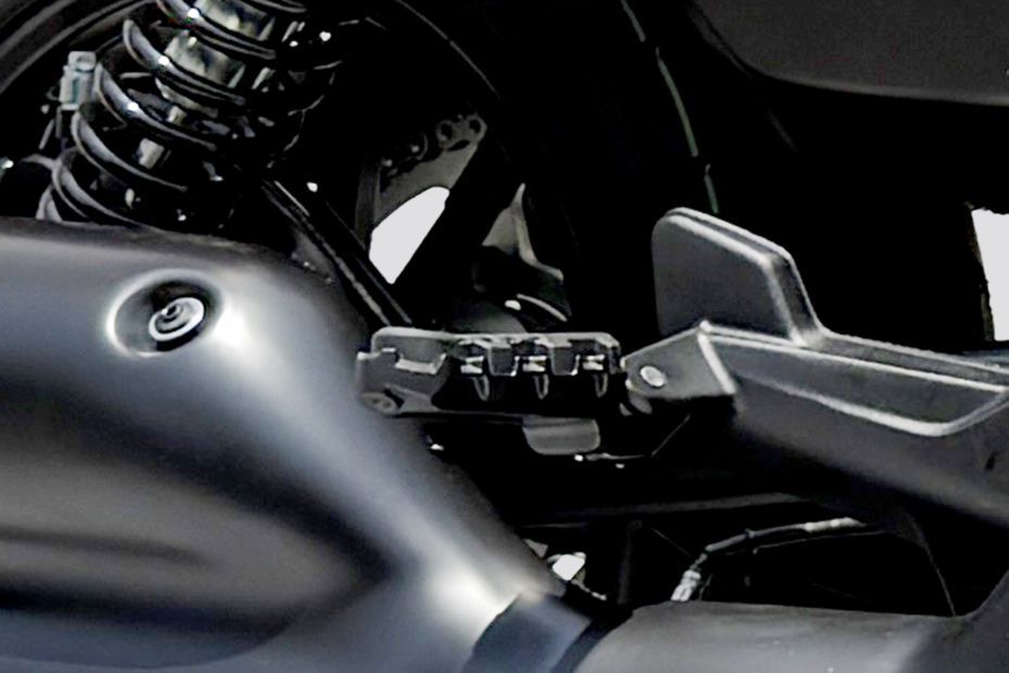 Rear Footpeg of SRV 300