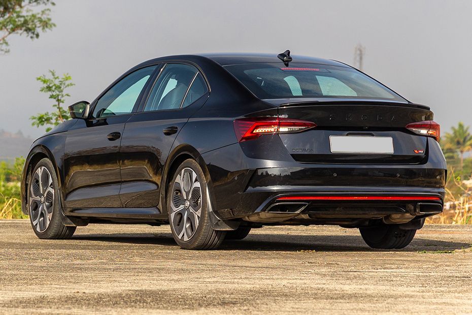 Rear Left Three Quarter View Image of Octavia RS