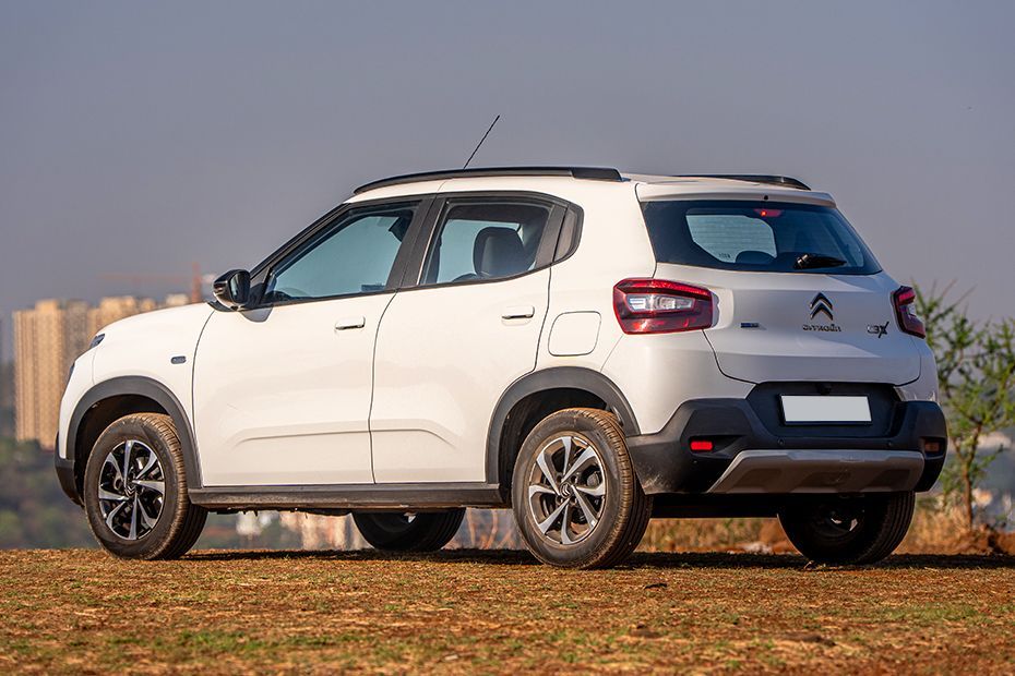 Rear Left Three Quarter View Image of C3