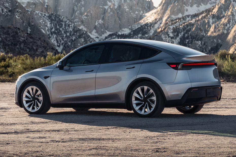 Rear Left Three Quarter View Image of Model Y