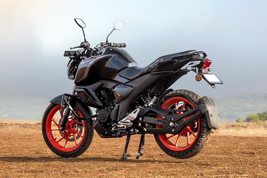 Rear Left Three Quarter View of FZ-RAVE