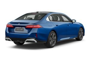 Rear Right Three Quarter View Image of 5 Series